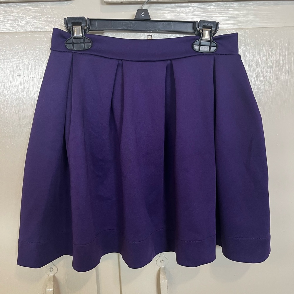 Purple pleated skirt. Size small.